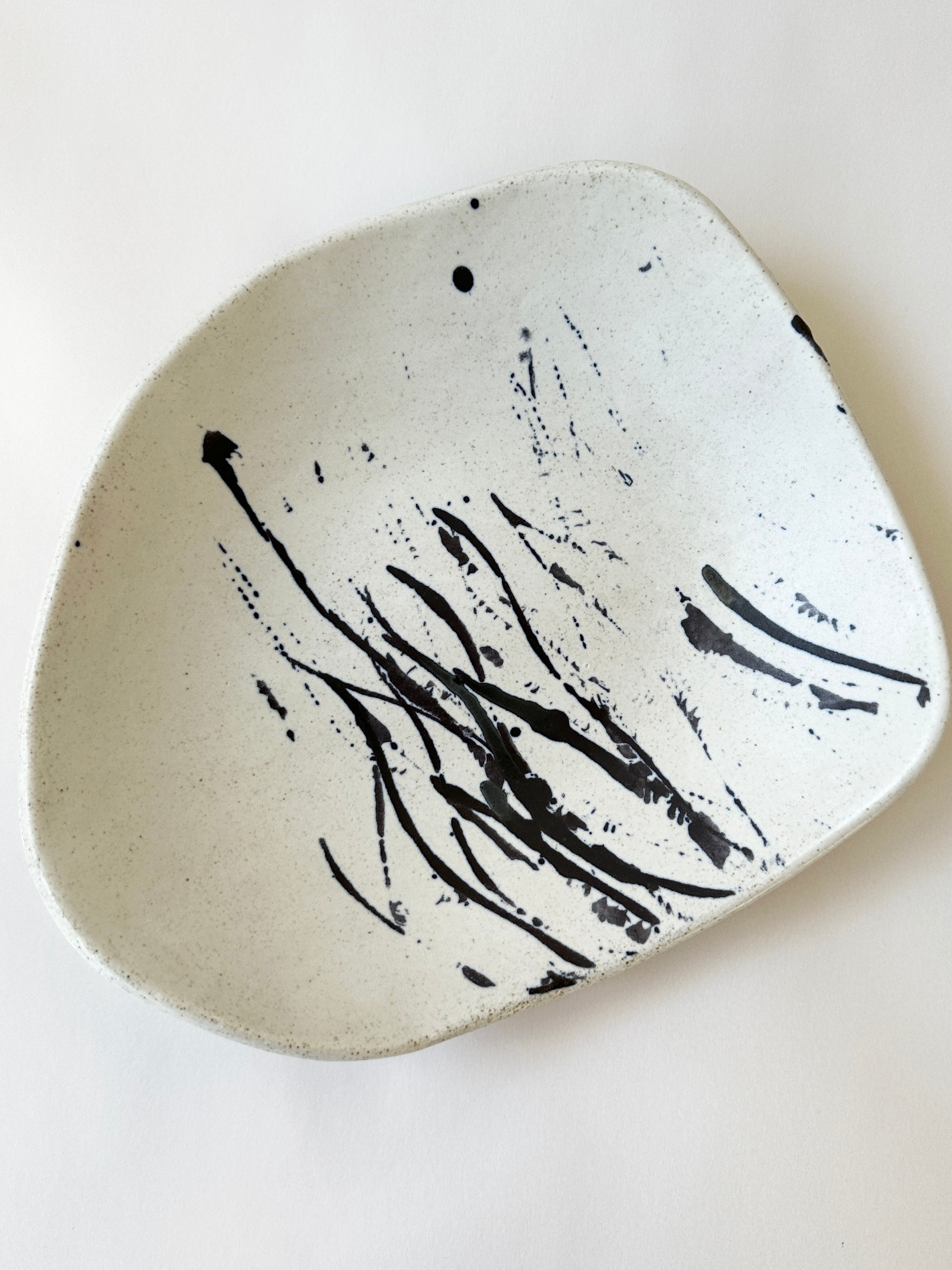 Organic shaped Ceramic Platter with splatter design – Vine