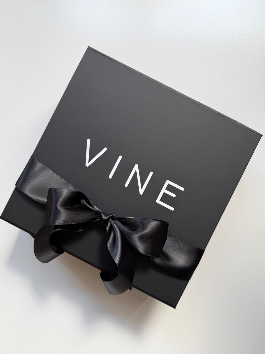 Luxury black gift hamper for men delivery to sydney, adelaide, tasmania, perth, darwin, victor harbour and byron bay